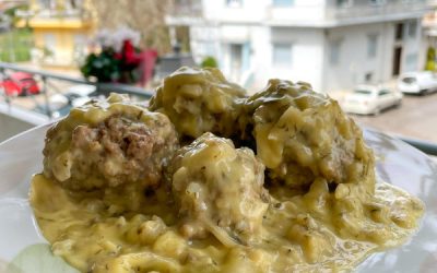 Youvarlakia avgolemono