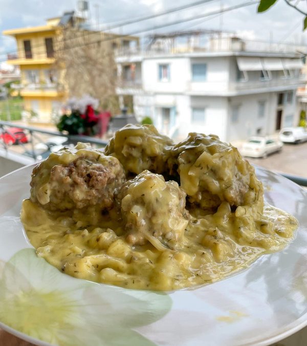 Youvarlakia avgolemono