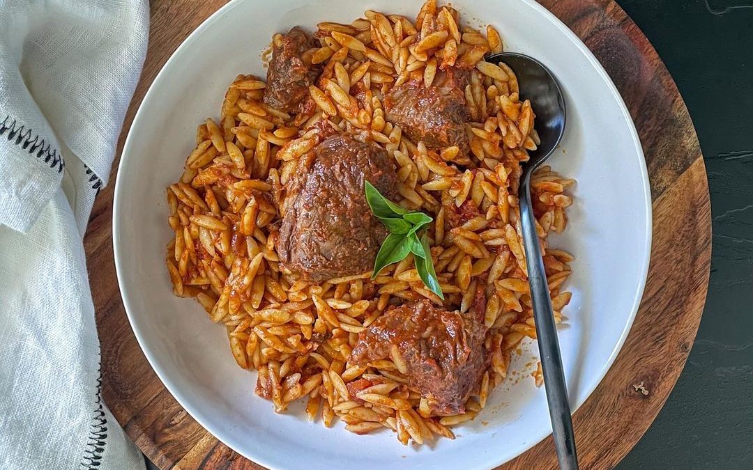 Youvetsi de vita cu paste